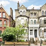 Charming And Beautiful Room In Wandsworth