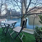 2 Bed Waterfront Luxury Apartment, London E14