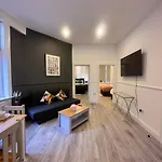 Kensington High Street Apartment
