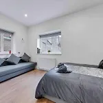 Holiday Home Sleep 8 Central London 9Elms