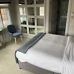 The Bridge Pub & Rooms