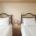 Beautiful 2 Bedroom Flat In Frampton Street