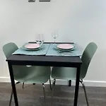 Lovely New Decor Studio - 4 The Southwell