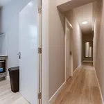 Stylish Kitchenette In Central London\'S Vibrant Holloway District