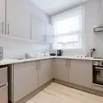 Stylish Kitchenette In Central London\'S Vibrant Holloway District