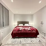 Stylish Central London Apartment