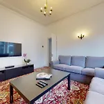 Cheerful 4 Bedroom Victorian House With Back Courtyard
