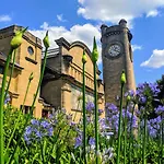 Modern Apartment - Accommodates 6 - Private Parking - 15Min To London Bridge, London Eye And Charing Cross