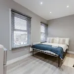 Charming Central London Kitchenette - Your Ideal Stay In The Heart Of The City