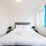 Pass The Keys Cosy Se London House Near Tube Line