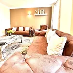 Stunning Marble Arch Apartment, 2-Bedroom