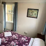 Oakley Hotel