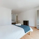 Up To 4 People, Room In A Share House Next To London Bridge