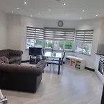 Modern 2Bd Flat
