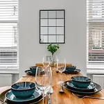 Cozy Covent Garden/Oxford Street Apartment