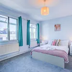 Private Family Apartment, In Victoria Posh Sw1 London