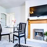 Private Family Apartment, In Victoria Posh Sw1 London