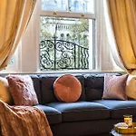 South Kensington - Cromwell Rd Residence