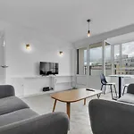 Bright 2 Bedroom Apartment In Westminster, Close To Buckingham Palace And River Thames