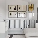 Luxurious Harrods Penthouse With Stunning Views