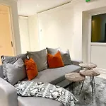 Modern Single Room In Kensington Central London