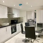 Modern Single Room In Kensington Central London