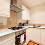 Cosy 1 Bedroom Flat Centrally Located In Chelsea