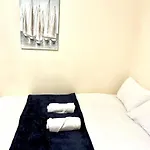 Holiday Rooms In The Heart Of Canary Wharf