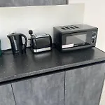Double Room With En Suite Brand New