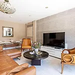 Stunning Flat In The Heart Of Parsons Green