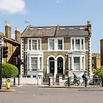 Stunning Flat In The Heart Of Parsons Green