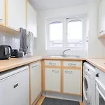 1Bd Flat - Prime Location Surrey Quays