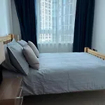 Central London River View Apartment