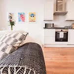 Modern & Spacious 1 Bedroom Clapham Junction Flat