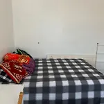 Double Bedroom Near The St James Street Rail Station