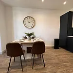 Star London Finchley Road 1-Bed Sanctuary