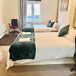 Cosy Studio Apartment In Central London
