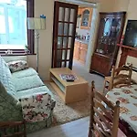 Luxury Double Bedroom London Seven Kings Train Station
