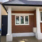 Cosy Self Contained Apartment With Private Bathroom 10 Mins To Wembley Stadium