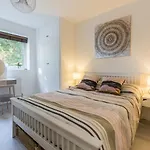 Spacious Flat In South Central London With Balcony - Pass The Keys