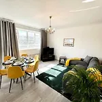 Lovely 3 Bedrooms Flat