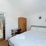 Plaistow Cosy Double Rooms - 8