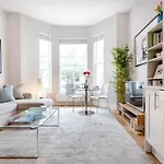 Contemporary Clapham Living