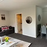 Chelsea Cromwell Road 2-Bedroom & Living Room Budget Apartment