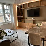Charming Chelsea Two Bedroom Apartment Next To Kings Road!