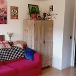 Lovely 2-Bed Apartment In Battersea London