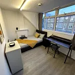 Spectacular 2 Bedroom On Tower Bridge