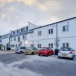 Southwark & City Apt 3B