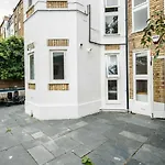 Stylish 2 Bedroom 2 Bathroom In Notting Hill