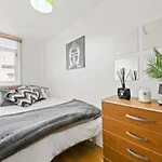 Warwick Avenue Hububb Stay